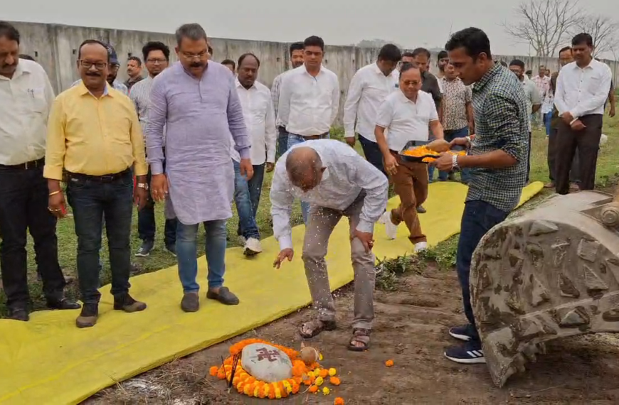 দ্বিতীয় পর্যায়ের ওয়াটার ট্রিটমেন্ট প্ল্যানের শিলান্যাস ফুলবারীতে