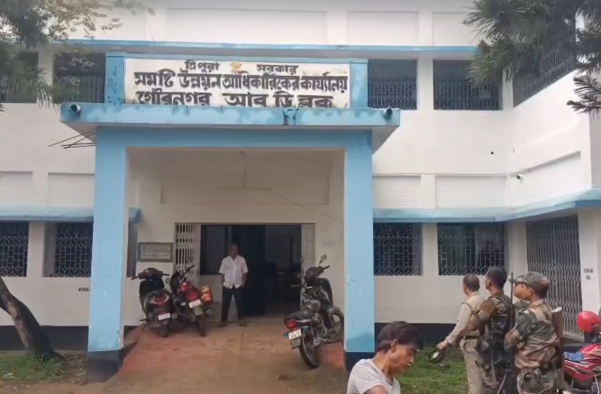 গ্রাম পঞ্চায়েতে প্রধান ও উপপ্রধানের পদত্যাগ!