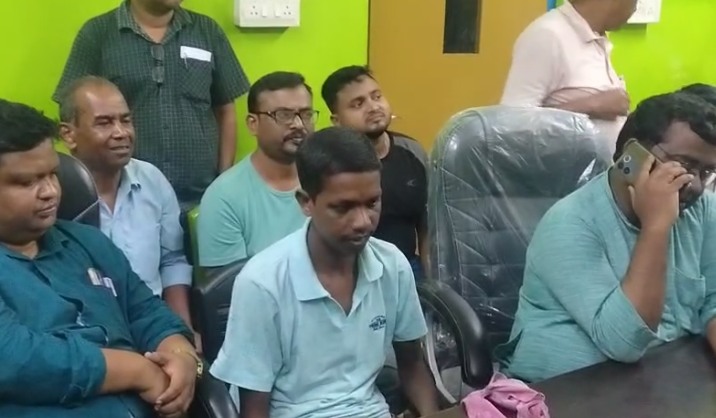 ফের ভিনরাজ্যে আক্রান্ত বাংলার পরিযায়ী শ্রমিক।