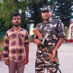 সীমান্তে জাল আধার কার্ড সহ বাংলাদেশী যুবক গ্রেফতার