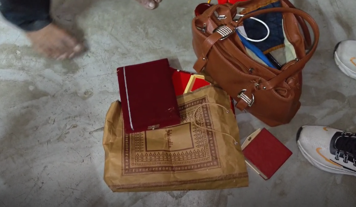 শিলিগুড়ি ৩৬ নম্বর ওয়ার্ডে ফাঁকা বাড়ির সুযোগে লক্ষাধিক…