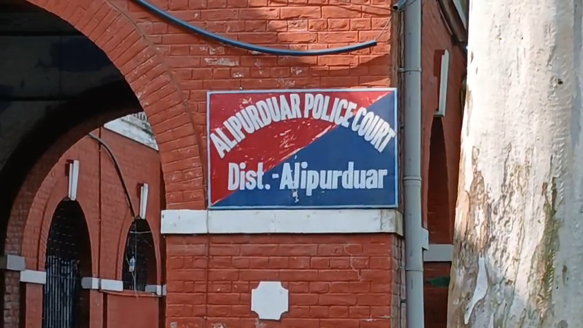 ছেলেকে খু*নের অভিযোগে গ্রেপ্তার বাবা।