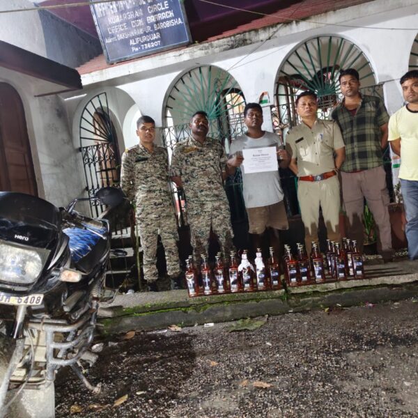 রাজস্ব ফাঁকি দিয়ে ভুটানি মদ পাচারের অভিযোগে গ্রেফতার…